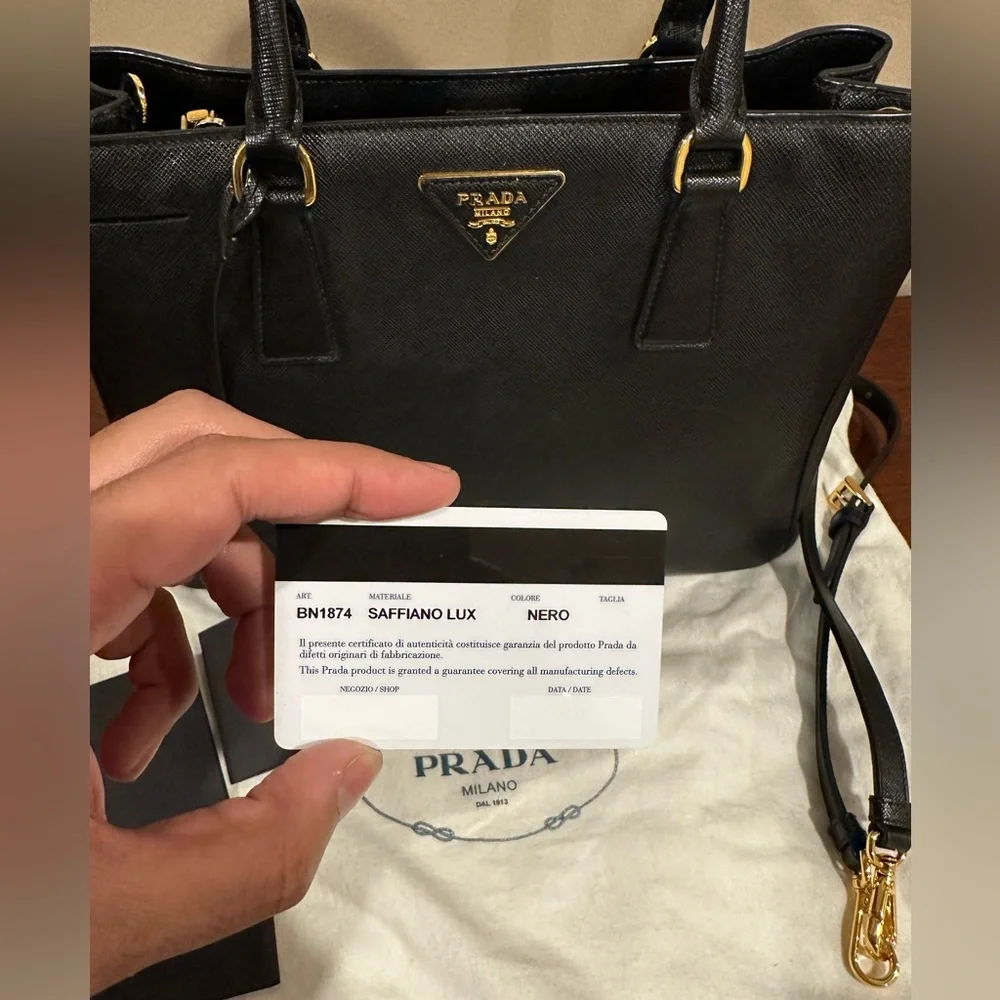 PRADA Medium Galleria Saffiano leather bag - Picture 4 of 16